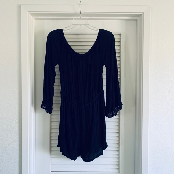 SOLD✅ Black off the shoulder romper EUC - Picture 5 of 6